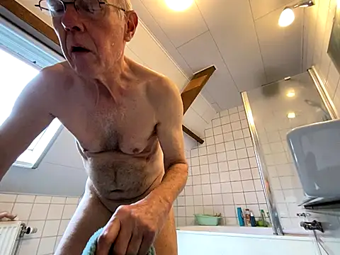 martxxxxx online show from December 3, 2024, 9:44 am