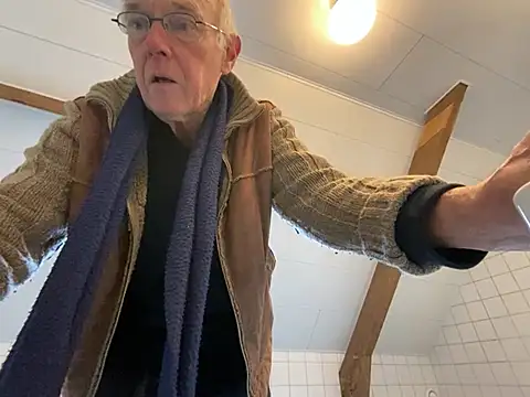 martxxxxx online show from December 20, 2024, 9:54 am