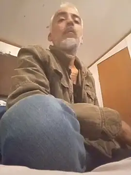 Snapshot of Xoc8_ chatting on December 14, 2024, 12:44 am Xoc8 online show from December 14, 2024, 12:44 am