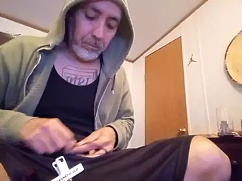 Snapshot of Xoc8_ chatting on February 12, 2025, 8:27 am Xoc8 online show from February 12, 2025, 8:27 am