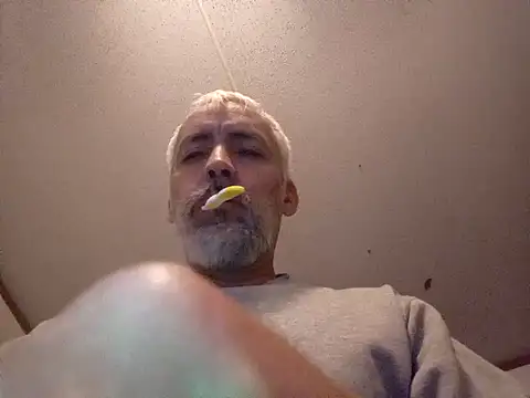 Snapshot of Xoc8_ chatting on February 22, 2025, 8:29 am Xoc8 online show from February 22, 2025, 8:29 am