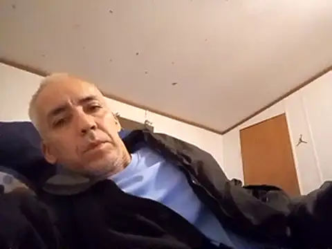 Snapshot of Xoc8_ chatting on March 7, 2025, 8:13 am Xoc8 online show from March 7, 2025, 8:13 am