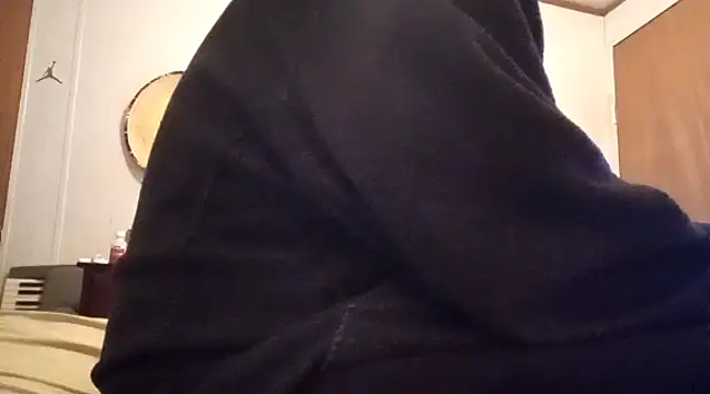 Snapshot of Xoc8_ chatting on March 7, 2025, 12:01 pm Xoc8 online show from March 7, 2025, 12:01 pm