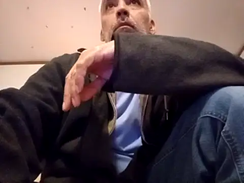 Snapshot of Xoc8_ chatting on March 20, 2025, 9:13 pm Xoc8 online show from March 20, 2025, 9:13 pm