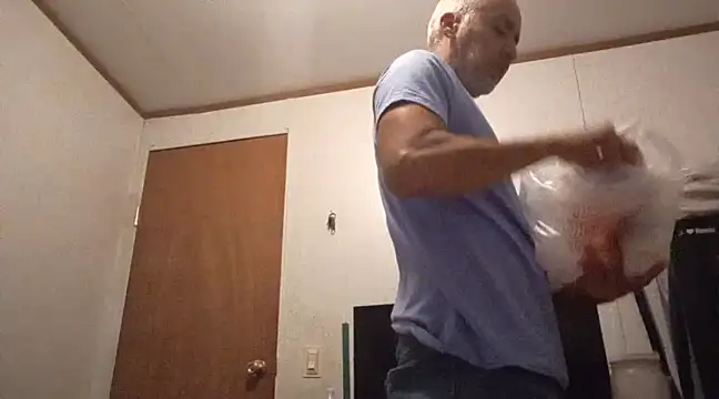 Snapshot of Xoc8_ chatting on March 21, 2025, 6:40 pm Xoc8 online show from March 21, 2025, 6:40 pm