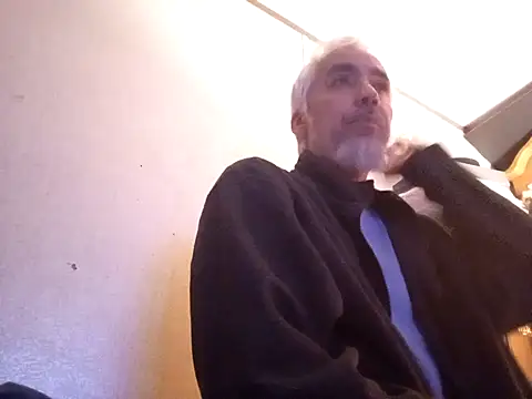 Snapshot of Xoc8_ chatting on September 24, 2025, 4:27 am Xoc8 online show from September 24, 2025, 4:27 am