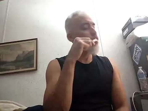 Snapshot of Xoc8_ chatting on October 6, 2025, 4:32 am Xoc8 online show from October 6, 2025, 4:32 am