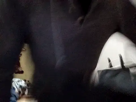 Xoc8  online show from November 15, 2025, 10:04 pm