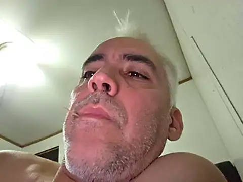 Xoc8  online show from May 29, 2026, 1:58 am