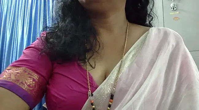 Snapshot of Vijji-telugu chatting on December 23, 2024, 4:55 am Vijji-telugu online show from December 23, 2024, 4:55 am