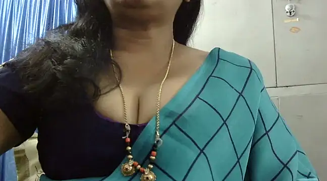 Snapshot of Vijji-telugu chatting on January 4, 2025, 7:45 am Vijji-telugu online show from January 4, 2025, 7:45 am