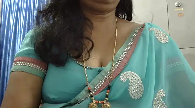 Snapshot of Vijji-telugu chatting on January 21, 2025, 4:43 am Vijji-telugu online show from January 21, 2025, 4:43 am