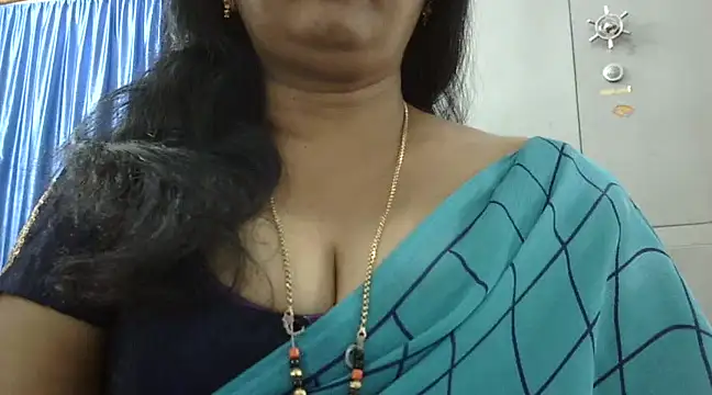 Snapshot of Vijji-telugu chatting on March 7, 2025, 7:52 am Vijji-telugu online show from March 7, 2025, 7:52 am