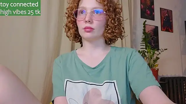 Snapshot of _lightmyfire chatting on March 17, 2025, 8:19 pm  lightmyfire online show from March 17, 2025, 8:19 pm