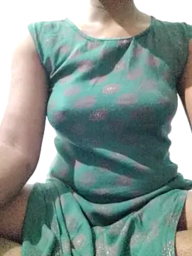 rituporna2004 online show from November 25, 2025, 2:11 am