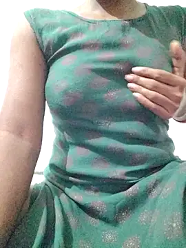 rituporna2004 online show from December 2, 2025, 2:06 am