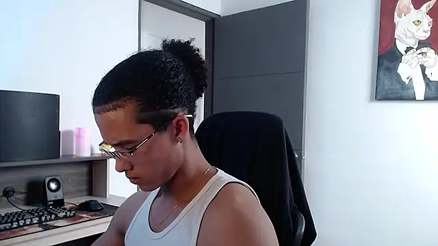 Snapshot of alejo_x3 chatting on February 20, 2025, 5:40 pm alejo x3 online show from February 20, 2025, 5:40 pm