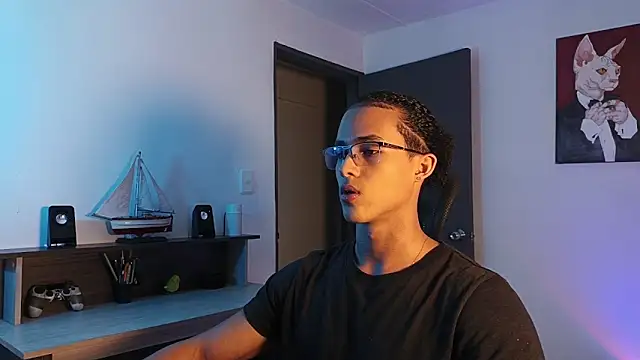 alejo x3 online show from November 28, 2025, 12:35 am