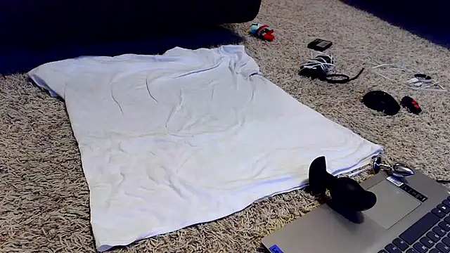 femgui69 online show from February 7, 2026, 11:41 pm