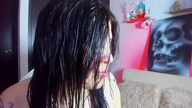 Snapshot of AilynRed chatting on July 7, 2026, 3:20 am AilynRed online show from July 7, 2026, 3:20 am