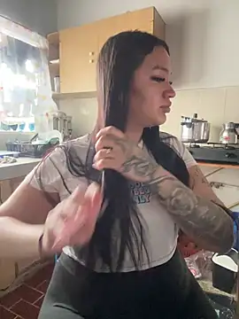 Snapshot of GemaGranadoss chatting on February 15, 2026, 9:33 pm GemaGranadoss online show from February 15, 2026, 9:33 pm