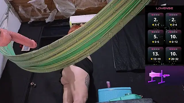 Snapshot of waterfalls_girl chatting on December 27, 2024, 8:02 am waterfalls girl online show from December 27, 2024, 8:02 am