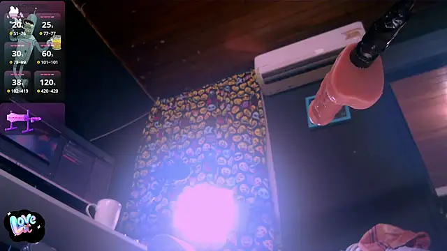 Snapshot of waterfalls_girl chatting on April 9, 2026, 9:36 am waterfalls girl online show from April 9, 2026, 9:36 am