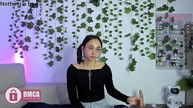 Snapshot of Alana_Pherson chatting on April 9, 2026, 5:40 am Alana Pherson online show from April 9, 2026, 5:40 am