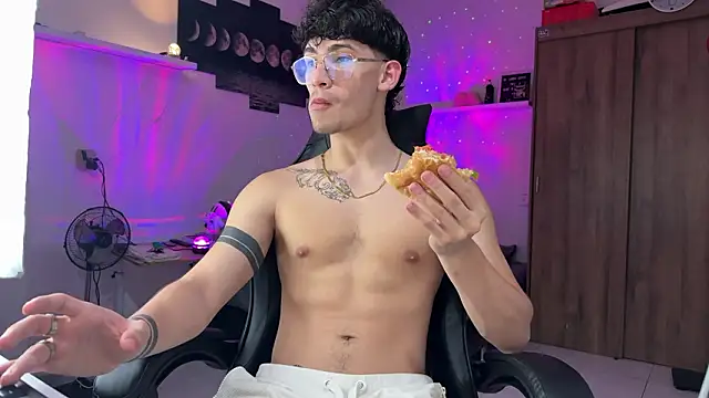 Kisan Smith online show from March 6, 2026, 2:41 am