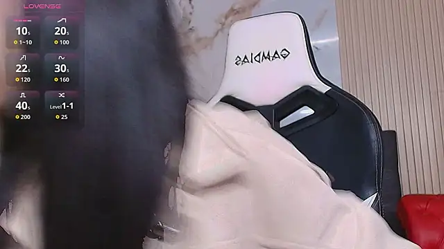 Juliet Nasty online show from February 4, 2026, 1:06 pm