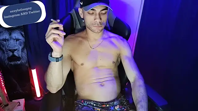 sexyboycolombi4 online show from March 8, 2025, 11:39 pm