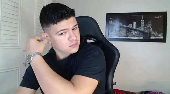 Plug Control online show from December 13, 2024, 2:27 pm