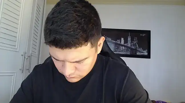 Plug Control online show from February 10, 2025, 1:44 pm