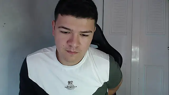 Plug Control online show from September 28, 2025, 3:50 pm