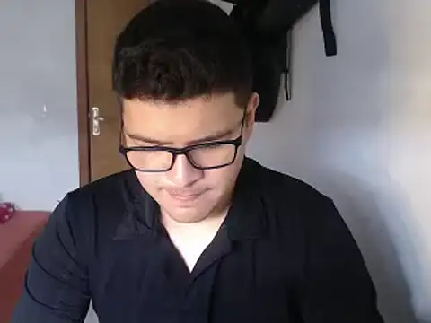 Plug Control online show from April 5, 2026, 3:31 pm