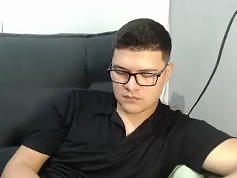 Plug Control online show from June 14, 2026, 2:46 am
