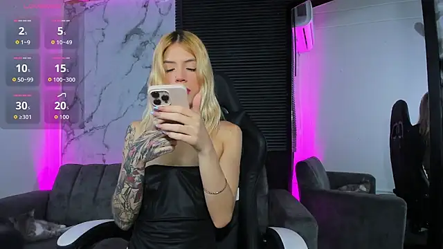 Courtney gonet online show from February 4, 2026, 12:11 pm