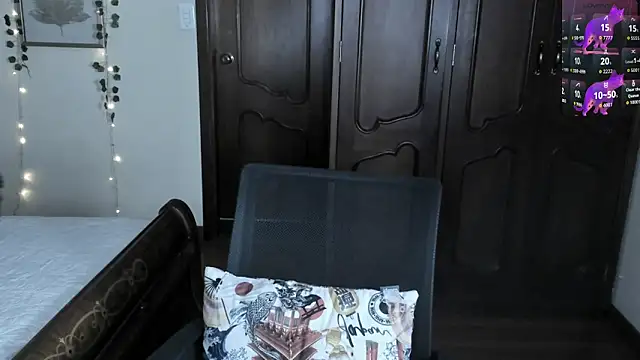 Snapshot of BlueBerry____ chatting on September 18, 2025, 9:50 pm BlueBerry     online show from September 18, 2025, 9:50 pm