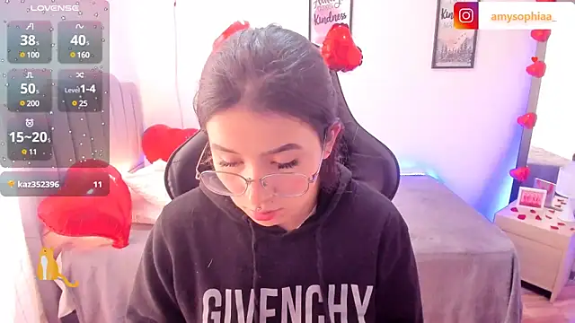 Amy joones online show from February 5, 2025, 4:36 pm