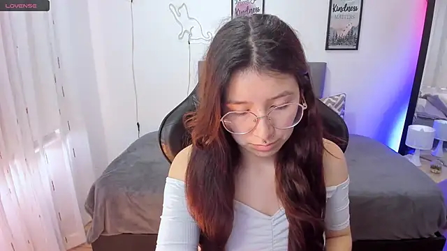 Amy joones online show from October 9, 2025, 12:14 pm