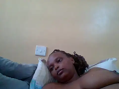Snapshot of Sexxy-Shie chatting on January 6, 2025, 8:35 am Sexxy-Shie online show from January 6, 2025, 8:35 am