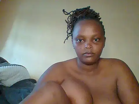 Snapshot of Sexxy-Shie chatting on February 4, 2025, 6:14 am Sexxy-Shie online show from February 4, 2025, 6:14 am