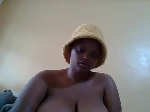 Snapshot of Sexxy-Shie chatting on February 12, 2025, 5:58 am Sexxy-Shie online show from February 12, 2025, 5:58 am