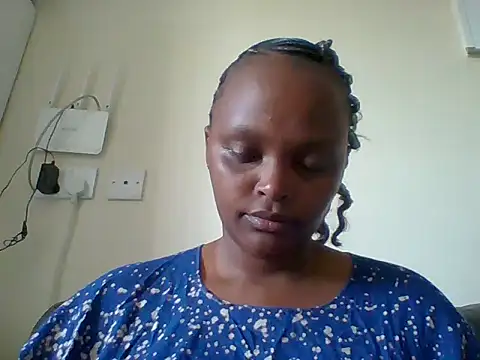 Snapshot of Sexxy-Shie chatting on February 14, 2025, 8:21 am Sexxy-Shie online show from February 14, 2025, 8:21 am