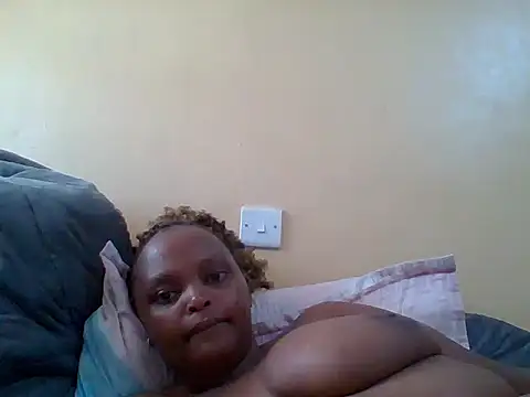 Snapshot of Sexxy-Shie chatting on March 8, 2025, 11:27 am Sexxy-Shie online show from March 8, 2025, 11:27 am