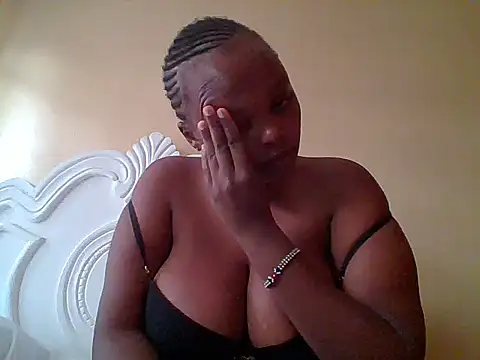 Snapshot of Sexxy-Shie chatting on February 5, 2026, 7:02 am Sexxy-Shie online show from February 5, 2026, 7:02 am