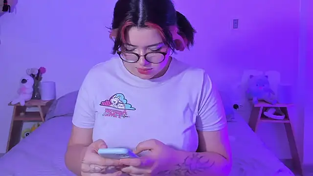 Snapshot of Gaby_Danna chatting on February 20, 2025, 12:30 am Gaby Danna online show from February 20, 2025, 12:30 am