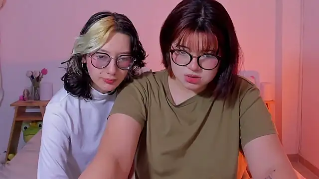 Snapshot of Gaby_Danna chatting on March 7, 2025, 10:32 pm Gaby Danna online show from March 7, 2025, 10:32 pm