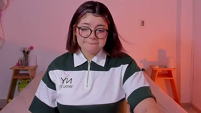 Snapshot of Gaby_Danna chatting on March 10, 2025, 2:59 pm Gaby Danna online show from March 10, 2025, 2:59 pm