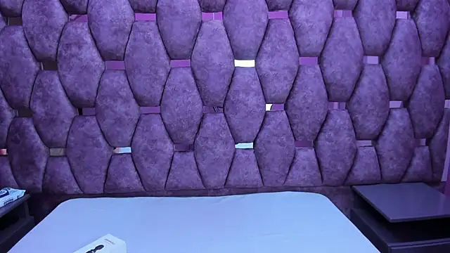 AlaSmith online show from October 5, 2025, 1:59 am